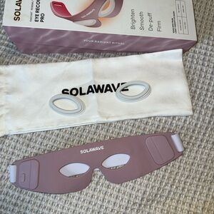 Solawave Eye Recovery Pro in Mauve